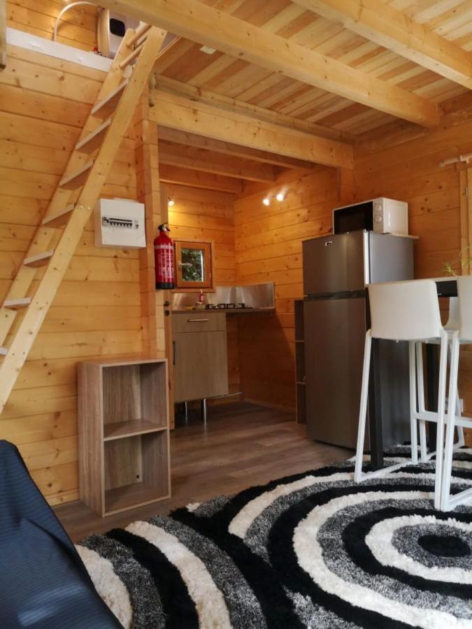 Le Petit Chalet De Nimes Shantay Youstay Luaran gambar