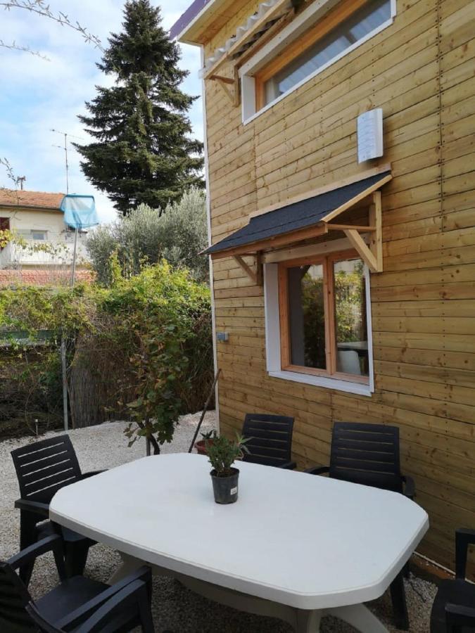 Le Petit Chalet De Nimes Shantay Youstay Luaran gambar